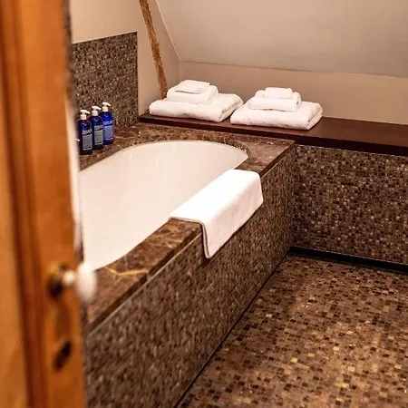 Indrani 4* Loupoigne