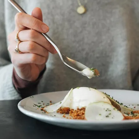 Indrani Bed & Breakfast 4*