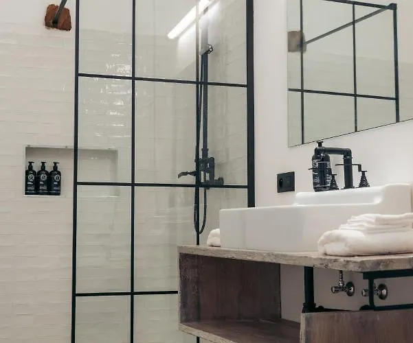 Indrani Couette-café 4*