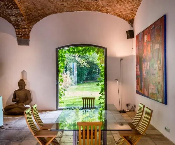 Indrani Couette-café Loupoigne