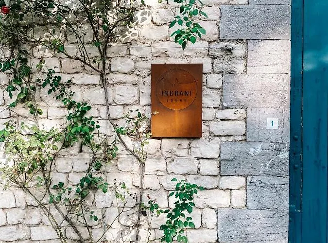 Indrani Couette-café 4*